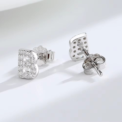 925 Sterling Silver Letter Earring Studs ABC Jewelry Stud Earrings With Rhodium Plated For Women (Стерлинговая серебряная буквенная серёжка с колпачками)