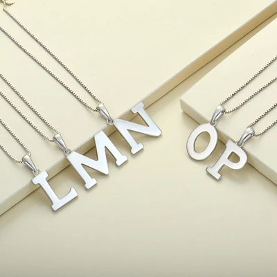 925 Sterling Silver Alphabet Letter Necklace Pendant Персонализированные первоначальные чары Ювелирные изделия