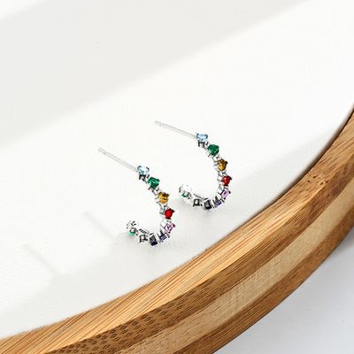 Серьги обруча среднего размера серег 5A стержня радуги 1.4g S925 0.6in стерлинговые серебряные